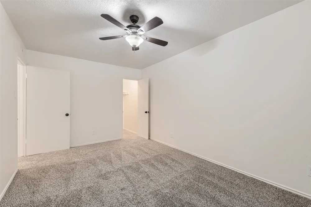 5616 Emerald Forest Drive #121 Austin, TX 78745