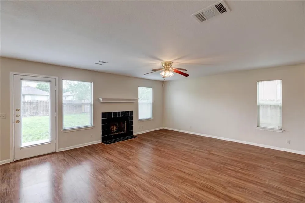 16712 Hamilton Point Circle Manor, TX 78653