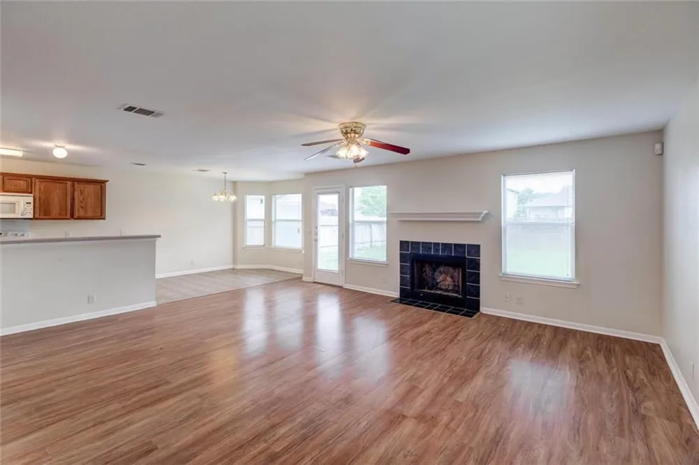16712 Hamilton Point Circle Manor, TX 78653