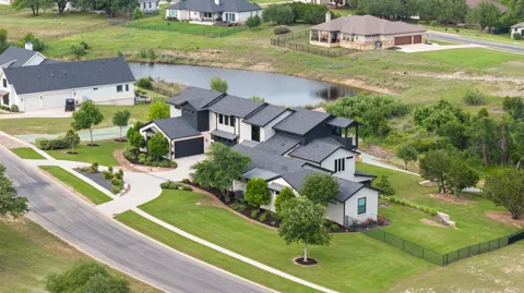 608 Buffalo Trail