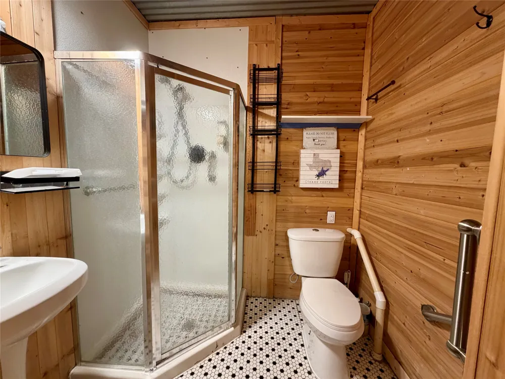 441 Molasses Road Dale, TX 78616