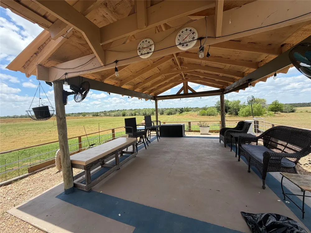 441 Molasses Road Dale, TX 78616
