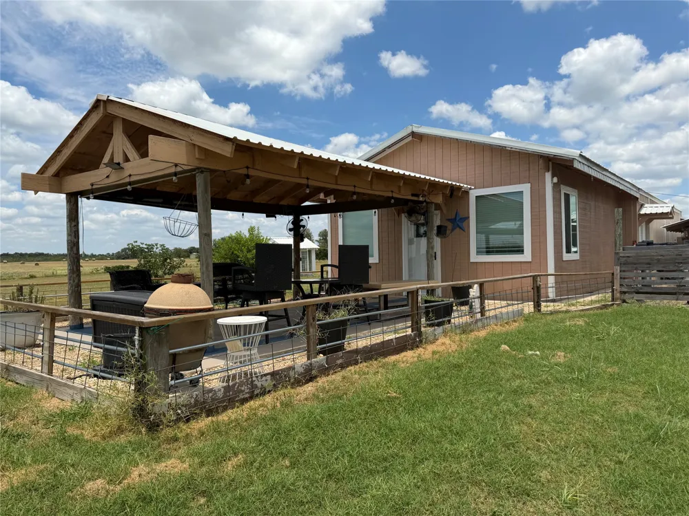 441 Molasses Road Dale, TX 78616