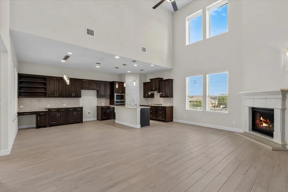 266 Village Oak Drive Austin, TX 78737