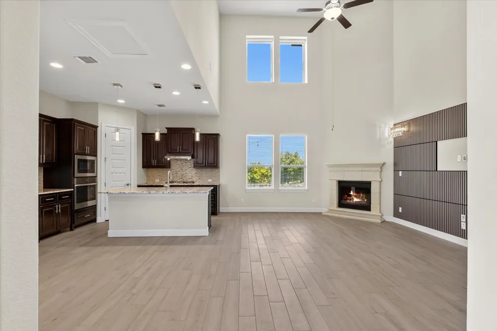 266 Village Oak Drive Austin, TX 78737