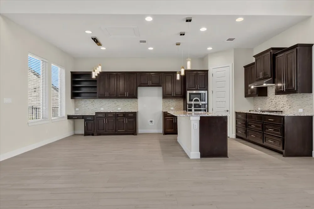 266 Village Oak Drive Austin, TX 78737