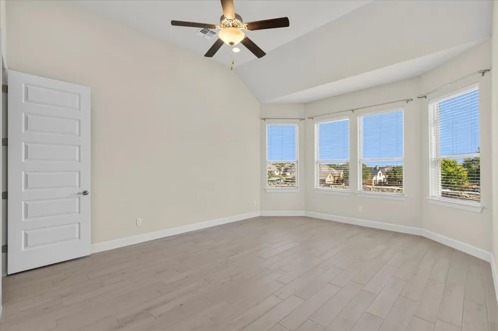 266 Village Oak Drive Austin, TX 78737