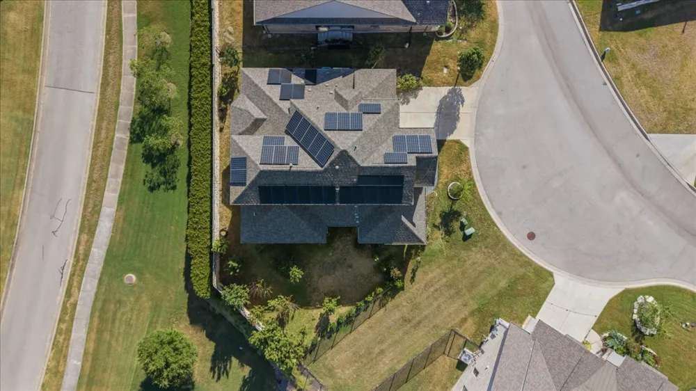 266 Village Oak Drive Austin, TX 78737