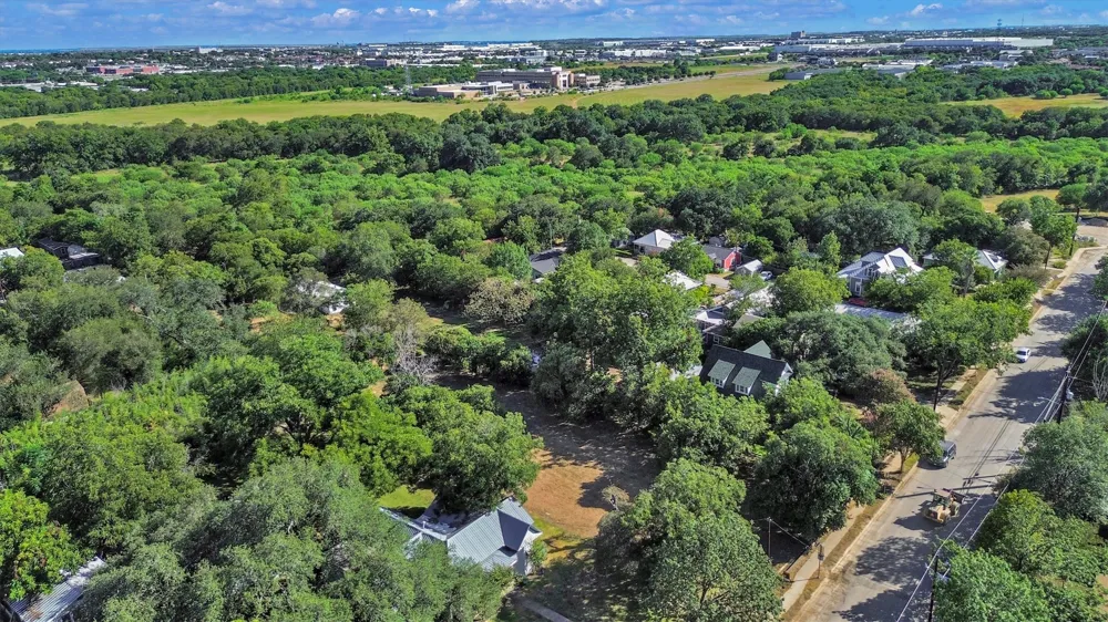 1247 W San Antonio Street San Marcos, TX 78666