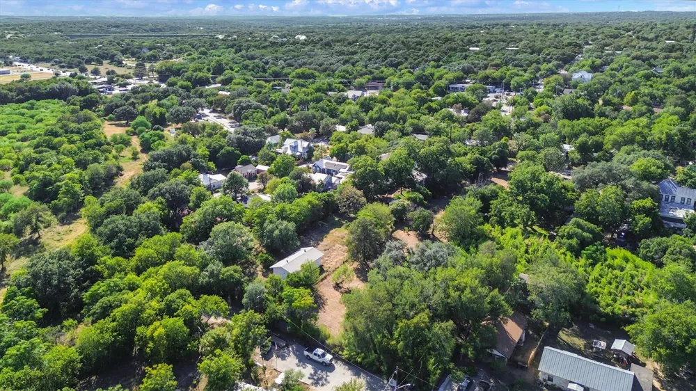 1247 W San Antonio Street San Marcos, TX 78666