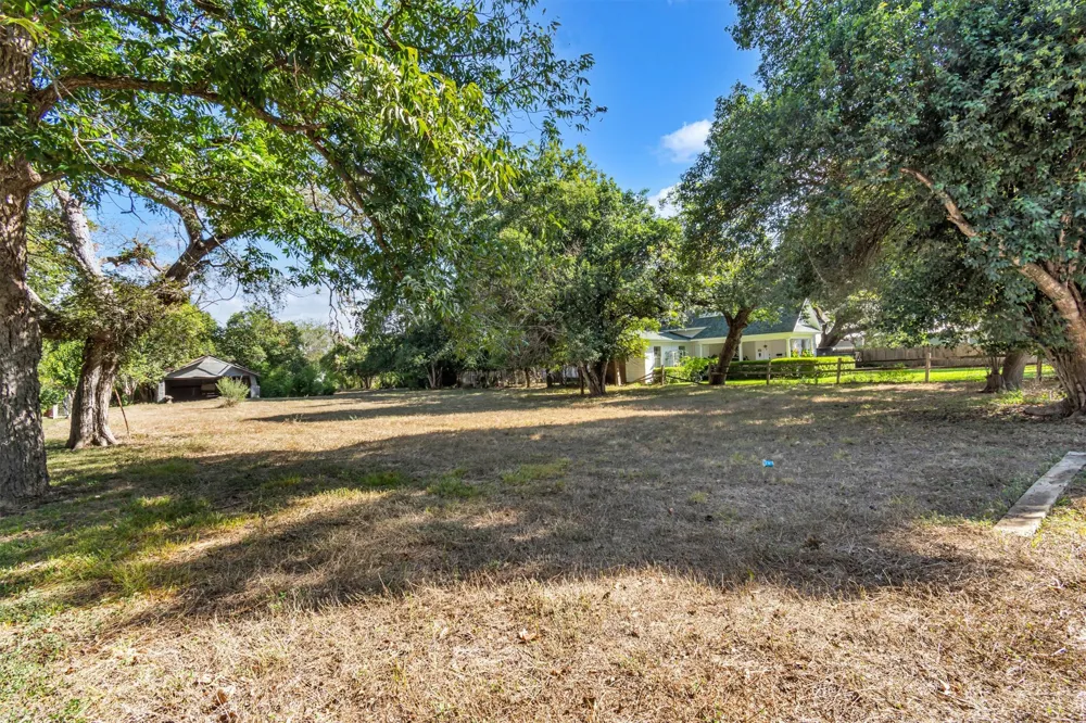1247 W San Antonio Street San Marcos, TX 78666