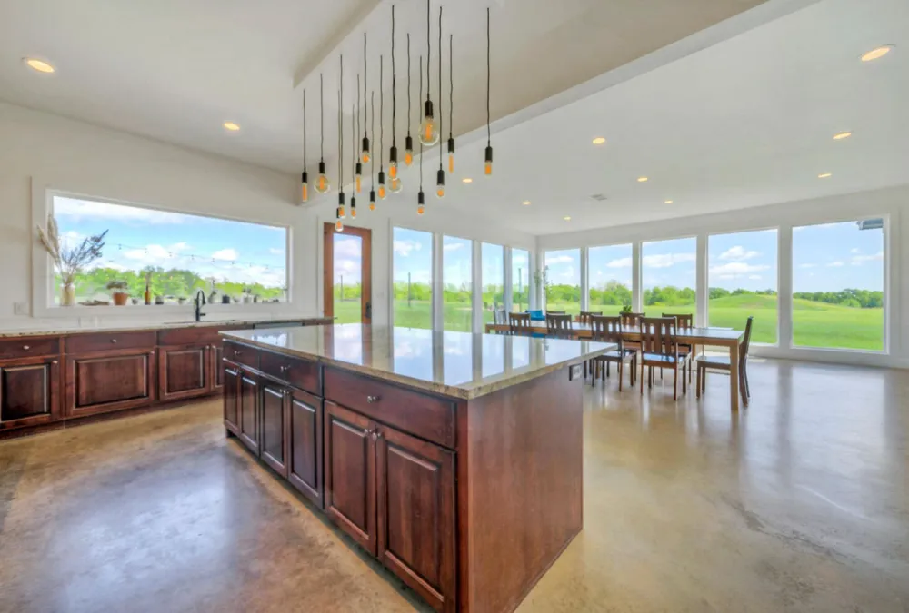 4201 County Road 463 Elgin, TX 78621