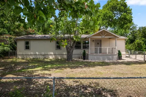 2301 Sumac Lane