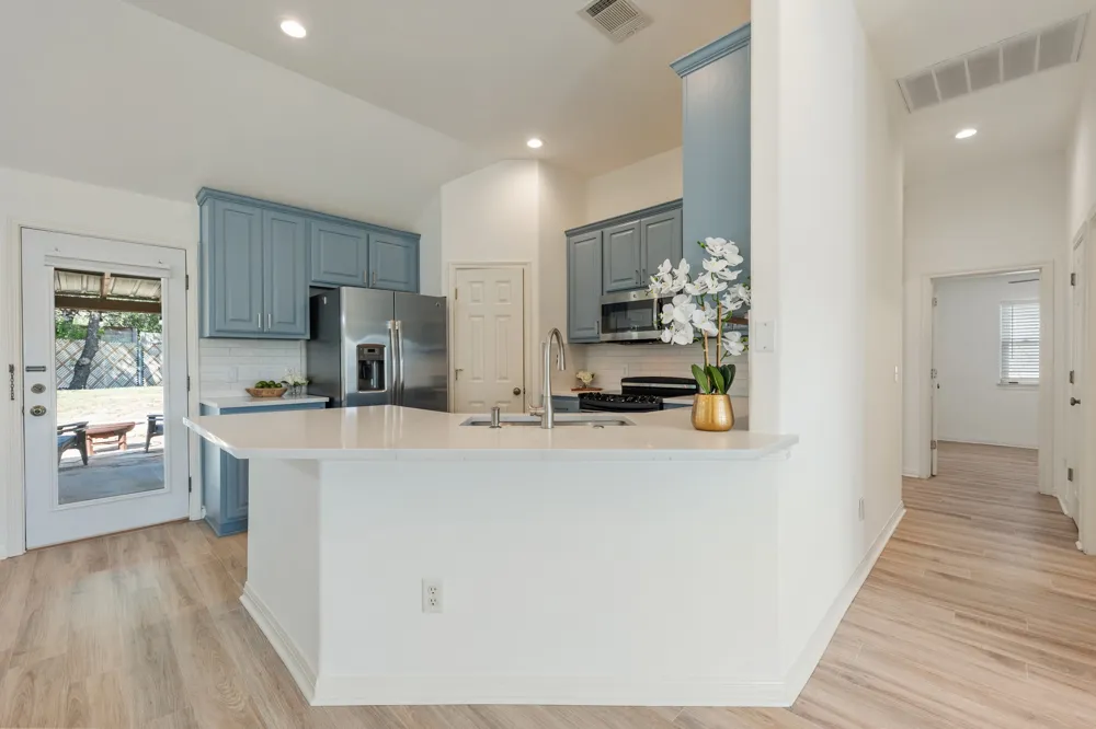 10114 Janet Loop Dripping Springs, TX 78620