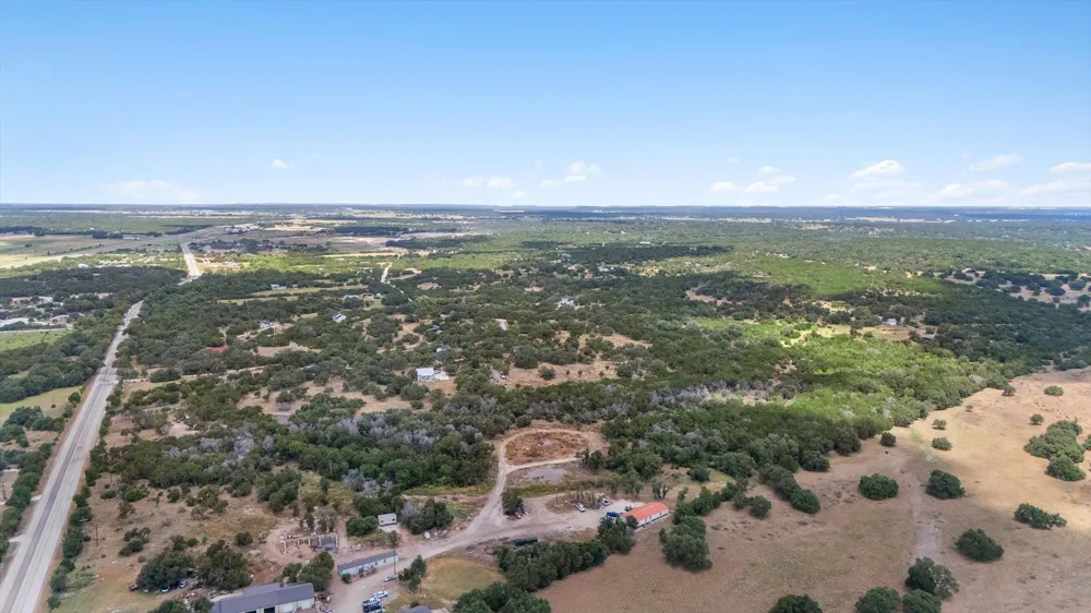 7400 Old 195 Florence, TX 76527