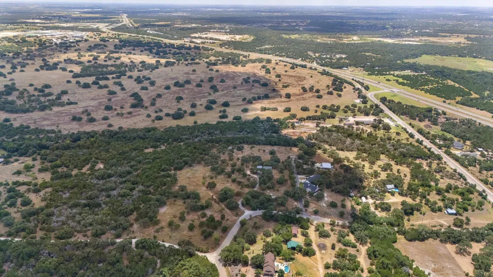 7400 Old 195 Florence, TX 76527