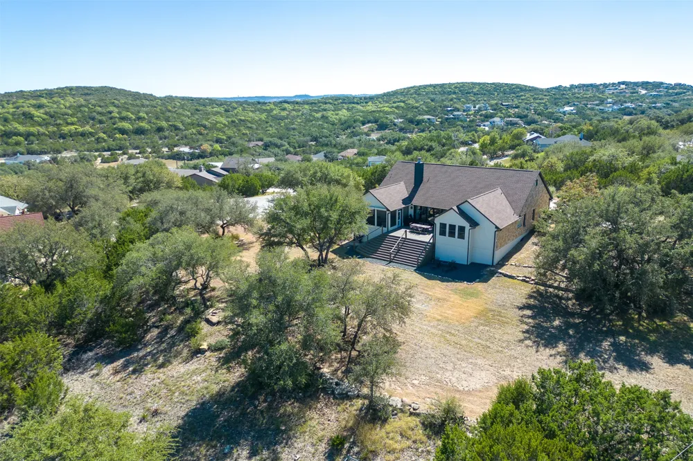 702 E Summit Drive Spicewood, TX 78669