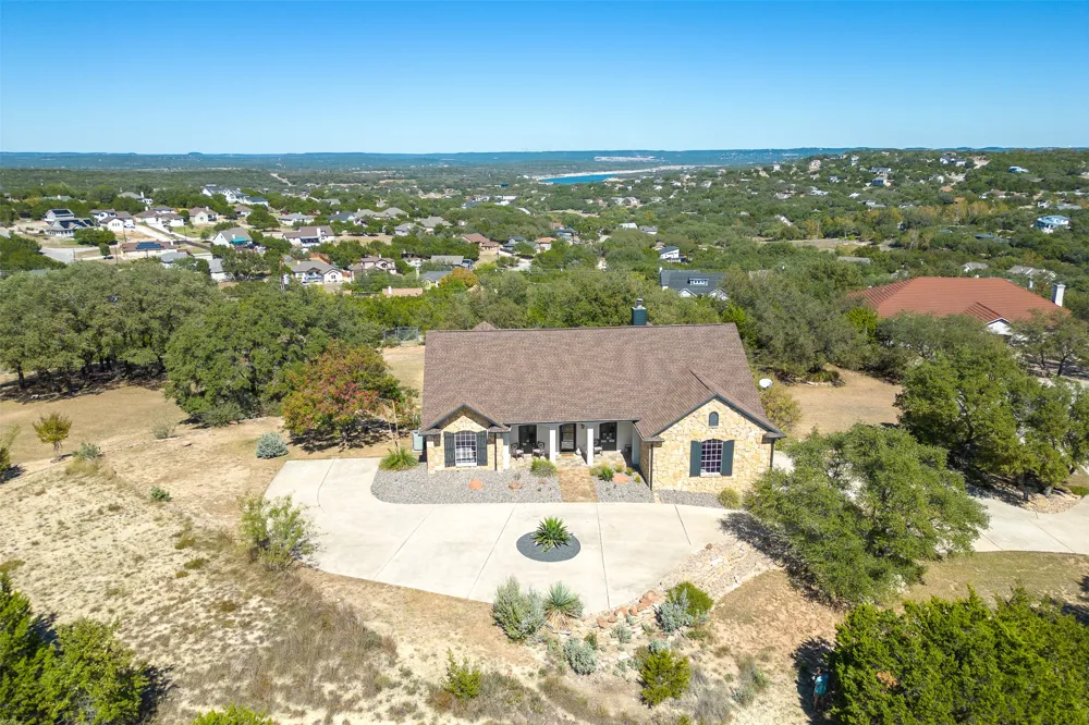 702 E Summit Drive Spicewood, TX 78669