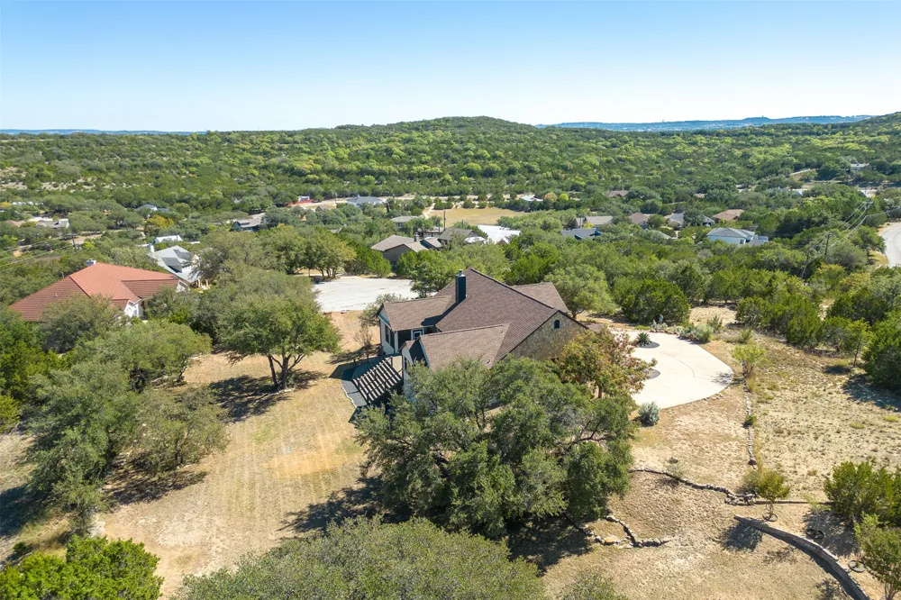 702 E Summit Drive Spicewood, TX 78669