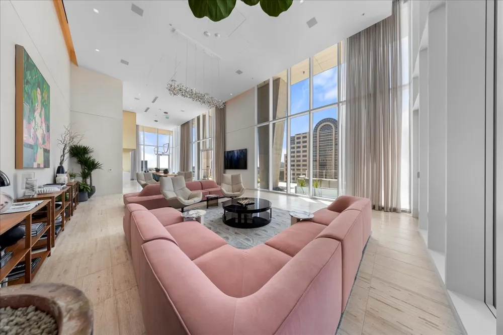 313 W 17th Street #2304 Austin, TX 78701