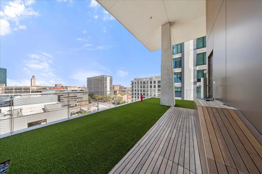 313 W 17th Street #2304 Austin, TX 78701