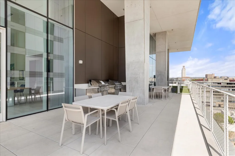 313 W 17th Street #2304 Austin, TX 78701