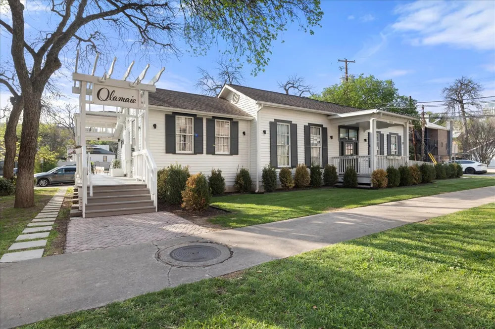 313 W 17th Street #2304 Austin, TX 78701