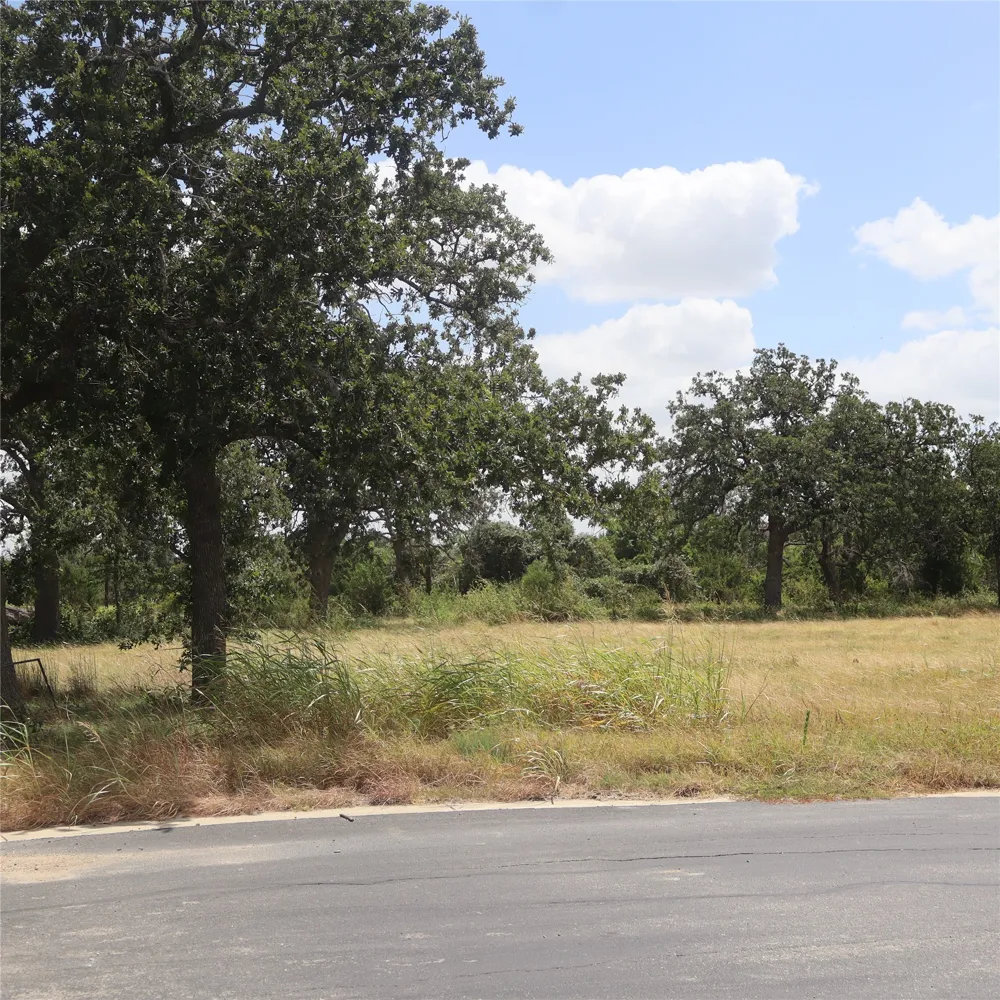 112 Mesones Road Florence, TX 76527