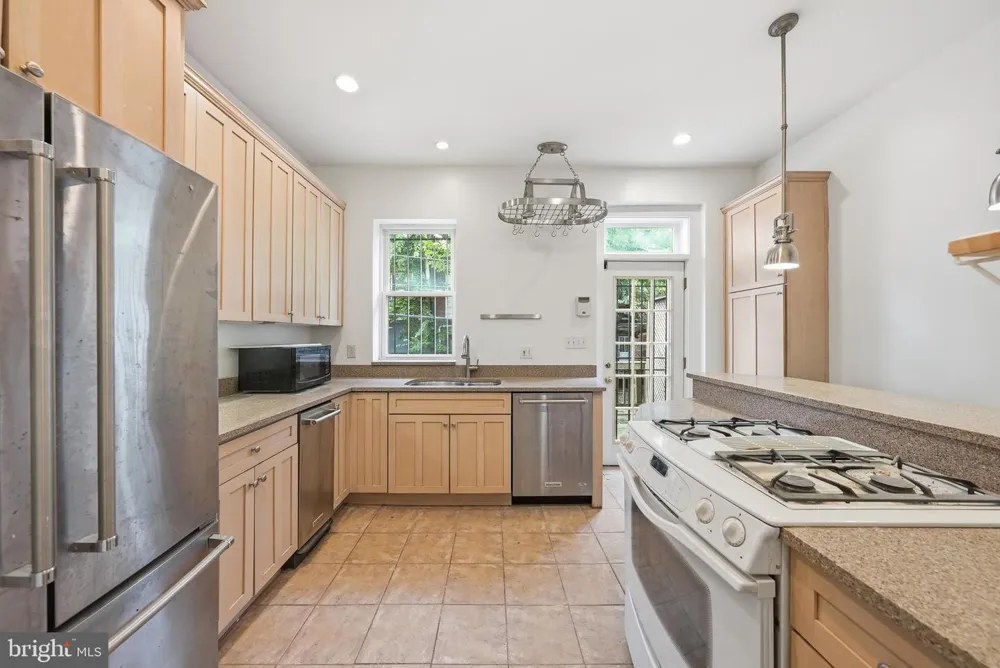 1419 MONROE STREET NW Washington, DC 20010