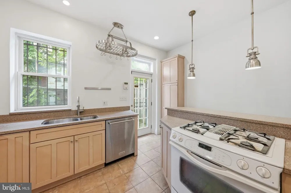 1419 MONROE STREET NW Washington, DC 20010