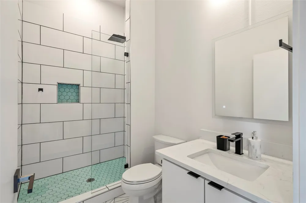 4400 Mount Vernon Drive #B Austin, TX 78745