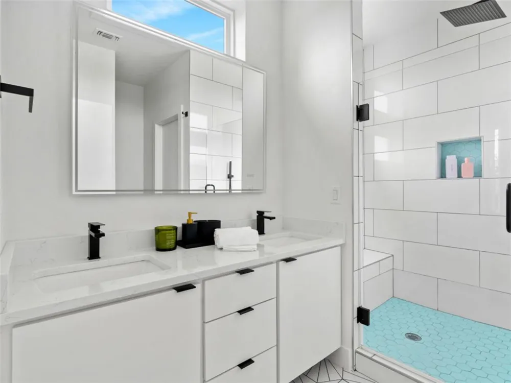 4400 Mount Vernon Drive #B Austin, TX 78745