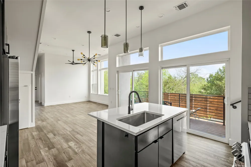 4400 Mount Vernon Drive #B Austin, TX 78745