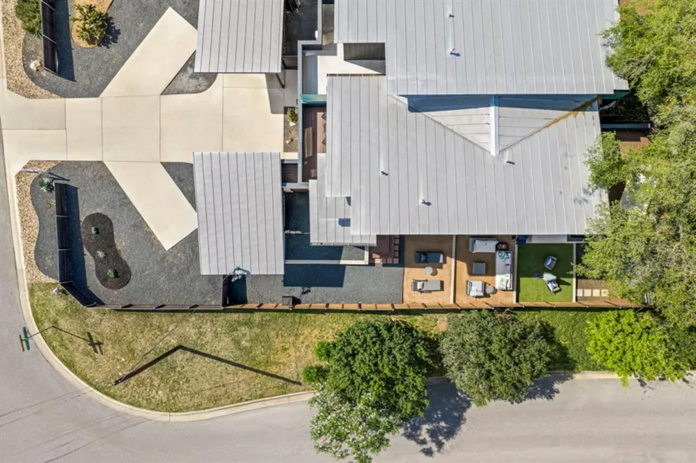4400 Mount Vernon Drive #B Austin, TX 78745