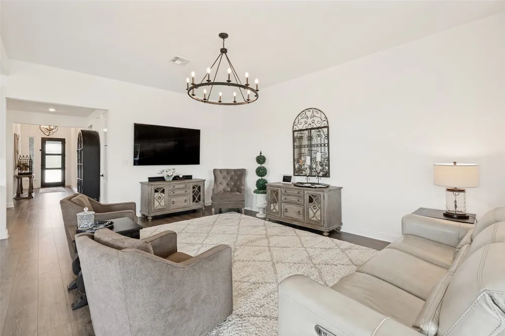 409 Gridiron Cove Leander, TX 78641
