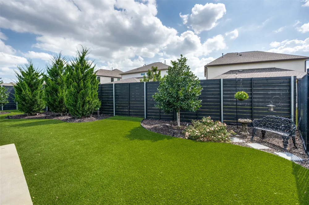 409 Gridiron Cove Leander, TX 78641