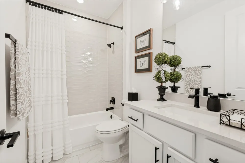 409 Gridiron Cove Leander, TX 78641