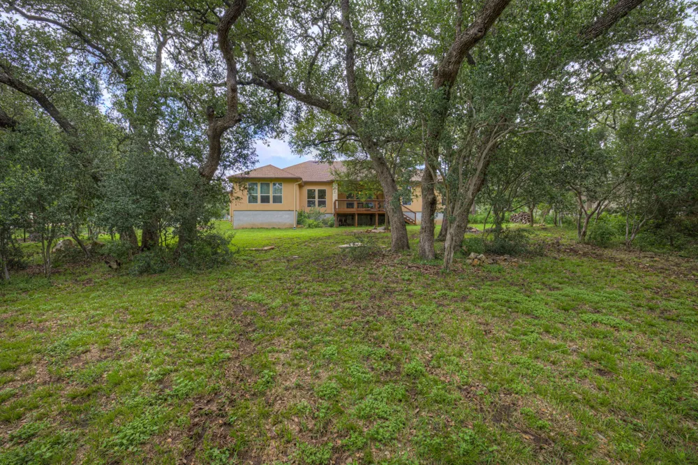 1937 HUNTERS CV New Braunfels, TX 78132