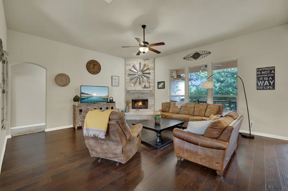 1937 HUNTERS CV New Braunfels, TX 78132
