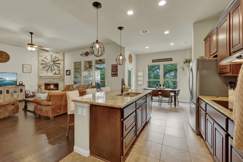 1937 HUNTERS CV New Braunfels, TX 78132