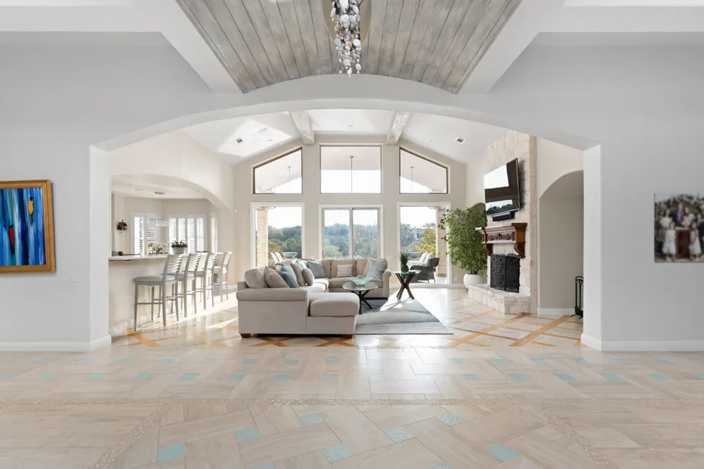 805 Brooks Hollow Road Lakeway, TX 78734