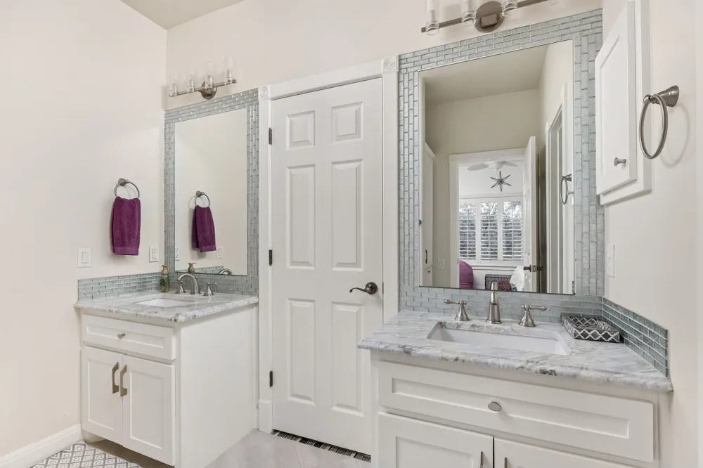 805 Brooks Hollow Road Lakeway, TX 78734