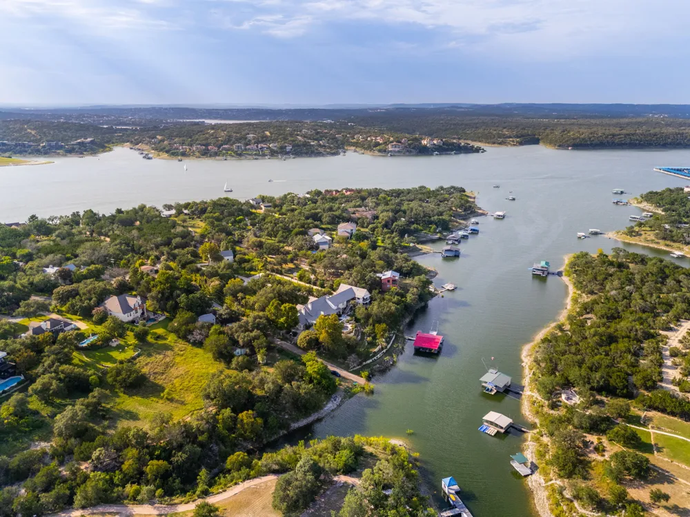 805 Brooks Hollow Road Lakeway, TX 78734