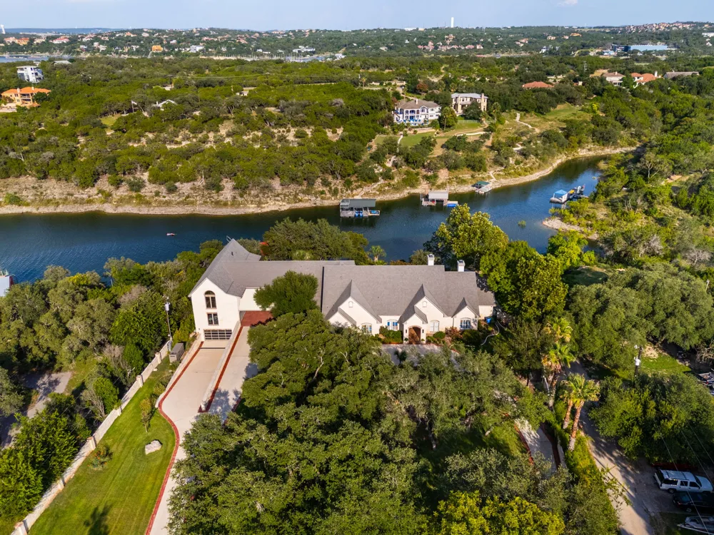 805 Brooks Hollow Road Lakeway, TX 78734