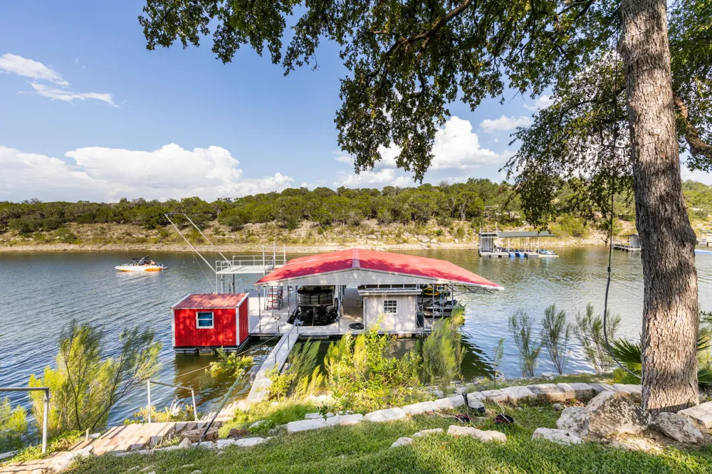 805 Brooks Hollow Road Lakeway, TX 78734