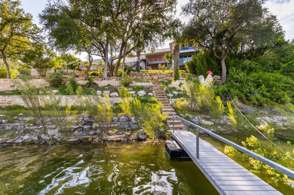 805 Brooks Hollow Road Lakeway, TX 78734