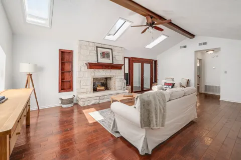602 Meadowbrook Drive