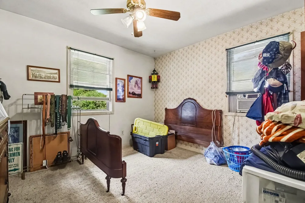 1457 Laughlin Drive NW Grand Rapids, MI 49504