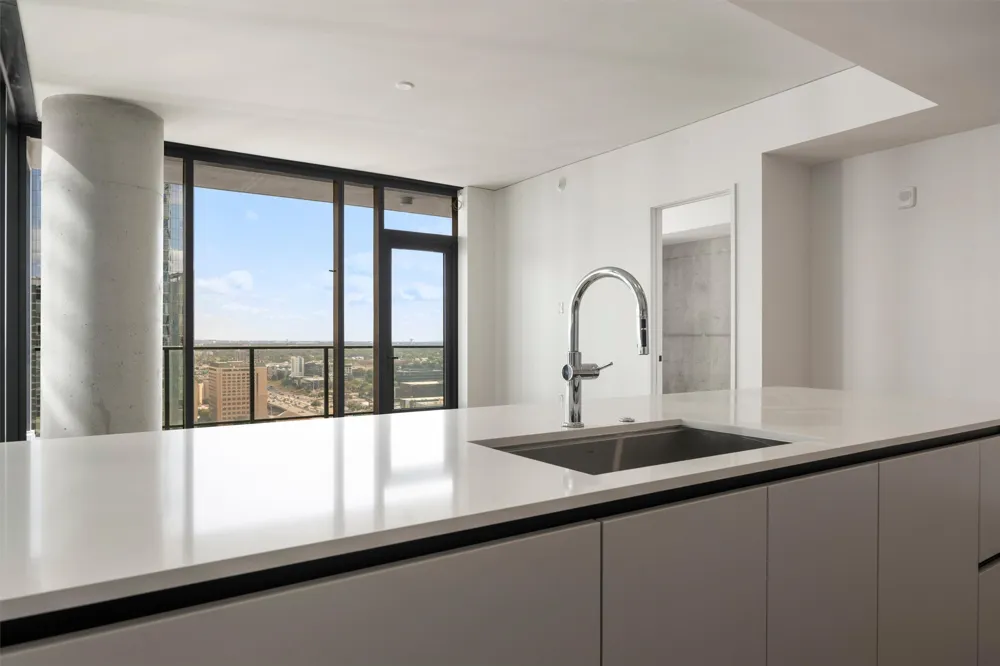 610 Davis Street #2408 Austin, TX 78701