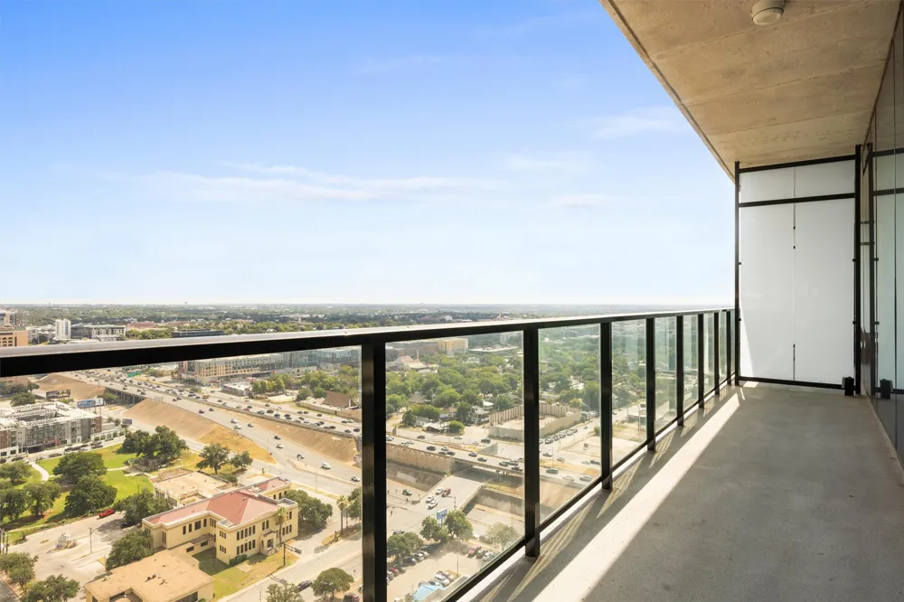 610 Davis Street #2408 Austin, TX 78701